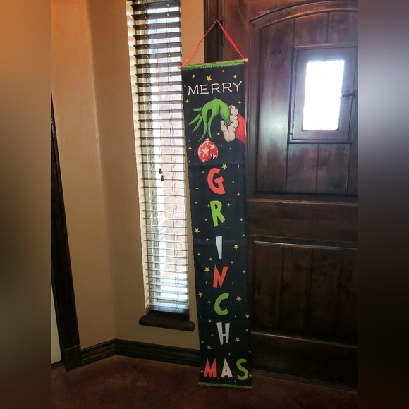 Grinch Christmas Banners - Picture 3 of 7